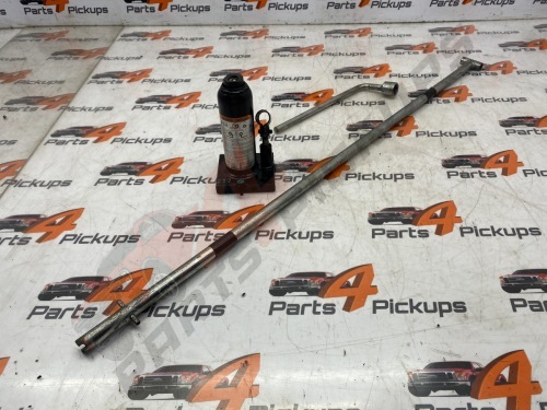 2010 Nissan Navara Tekna Jack Set 2005-2015