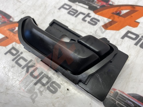 Isuzu D-max Driver side front interior door handle 2012-2021