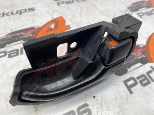Isuzu D-max Driver side front interior door handle 2012-2021