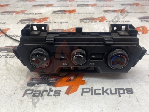 2022 Isuzu Dmax Utility Heater Control Panel 8975436841 2021-2024