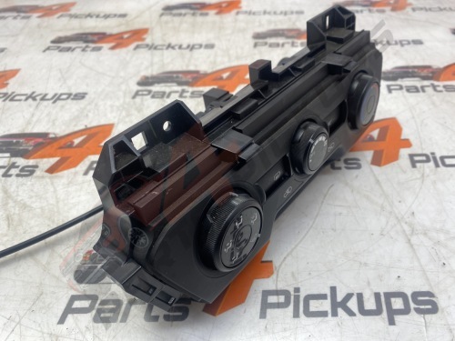 2022 Isuzu Dmax Utility Heater Control Panel 8975436841 2021-2024