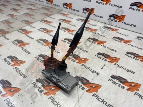 2015 Mitsubishi L200 4Work Pair of 5 Speed Easy Select Gear Levers 2006-2015