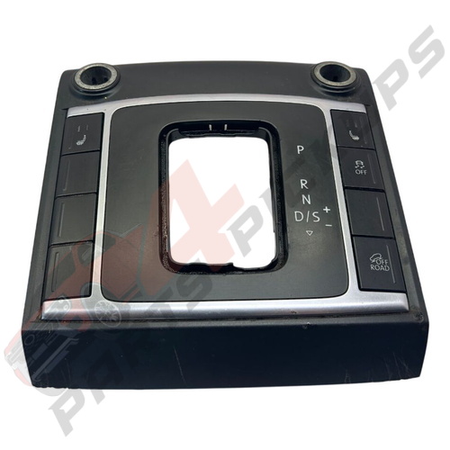 Volkswagen Amarok Gearstick Surround 2011-2016
