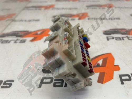 Nissan Navara V6 Small Fuse / Relay Box 2010-2015