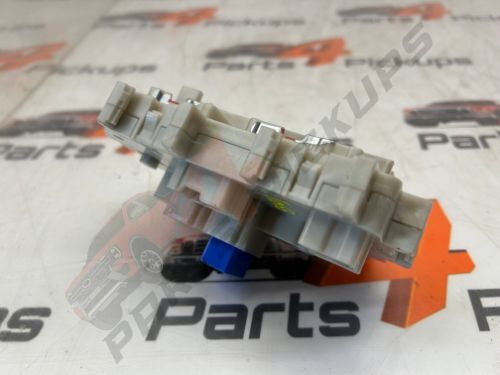 Nissan Navara V6 Small Fuse / Relay Box 2010-2015
