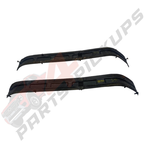 2002 Ford Ranger XLT Pair Of Door Sill Trims 1999-2006