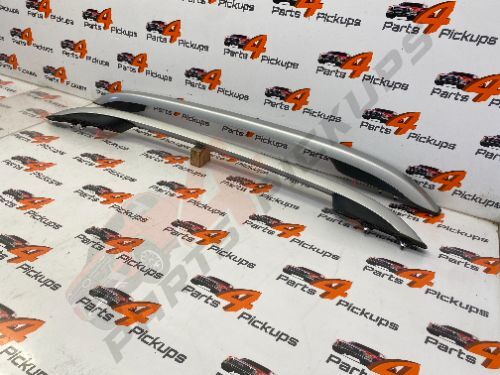 Nissan Navara NP300 Pair Of Roof Rails 2016-2023