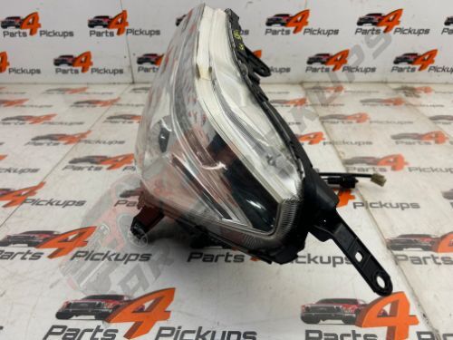 Nissan Navara Passenger Side Front Headlight 2016-2019