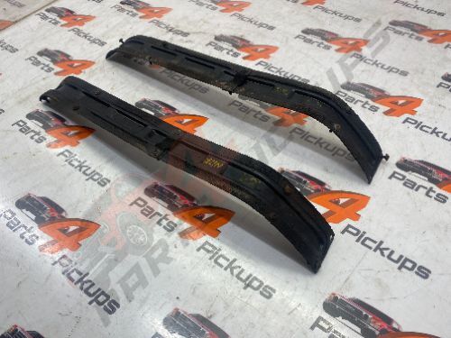 2002 Ford Ranger XLT Pair Of Door Sill Trims 1999-2006