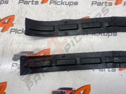 2002 Ford Ranger XLT Pair Of Door Sill Trims 1999-2006